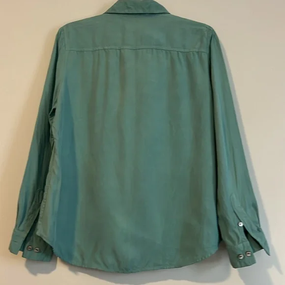 💚 Ann Taylor Silk Top - Picture 3 of 3